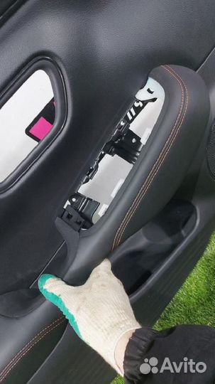 Обшивка двери передней левой Honda HR-V 2023