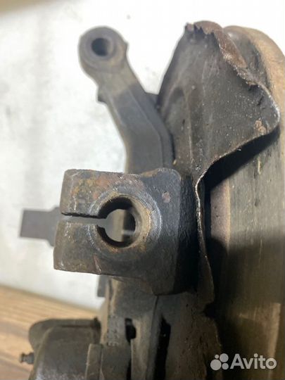 Кулак поворотный правый Renault Logan 1 K7M