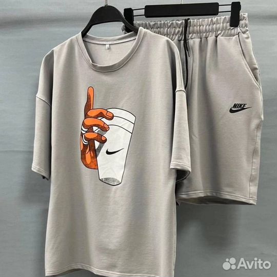 Спортивный костюм Nike