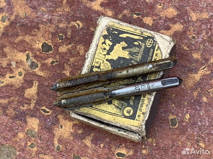 Метчики СССР м 8 шаг резьбы 0,75