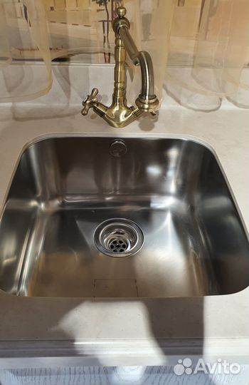 Кухня с техникой