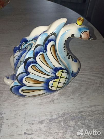 Статуэтка лебедь