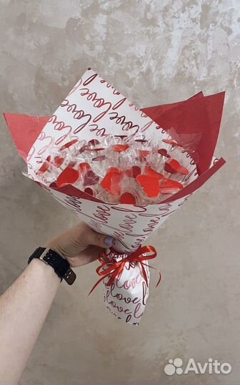 Светящийся букет из сердечек