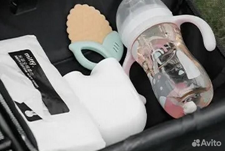 Коляска 3 в 1 с дождевиком и рукавичками