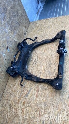 Подрамник Toyota Rav4 XA 50