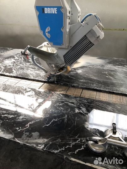 Распиловка мрамора, гранита, оникса