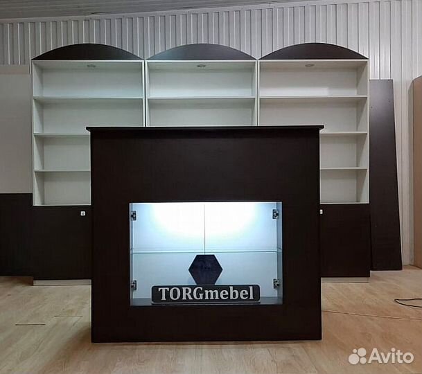 Рессепшн, витрины, стеллажи