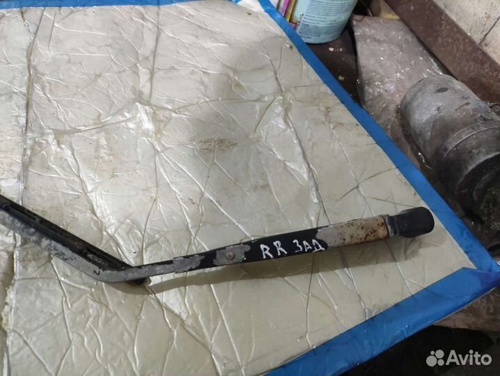 Поводок заднего стеклоочистителя Kia Pregio