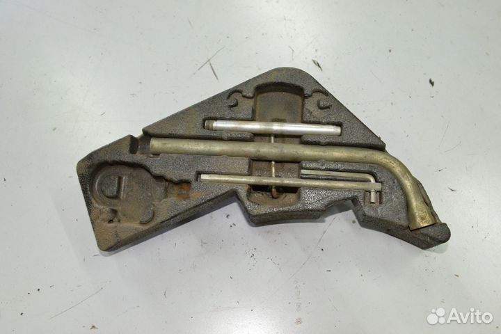 Набор инструмента Volkswagen Touareg 1