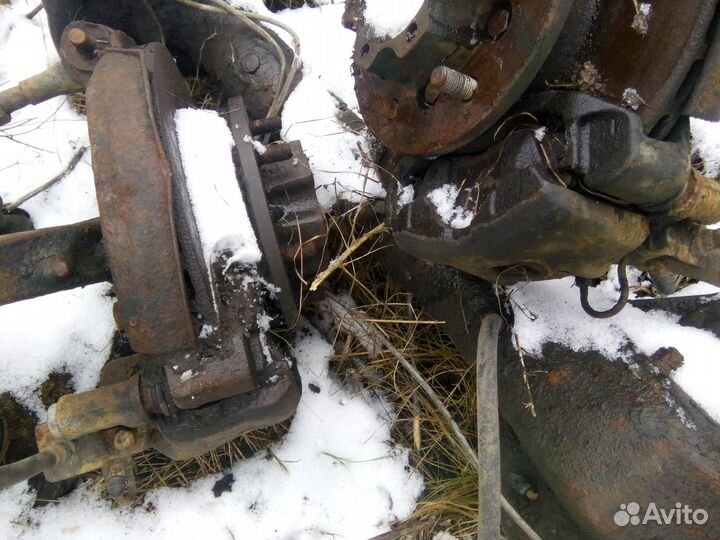 Суппорта передние Mitsubishi Pajero Паджеро 2