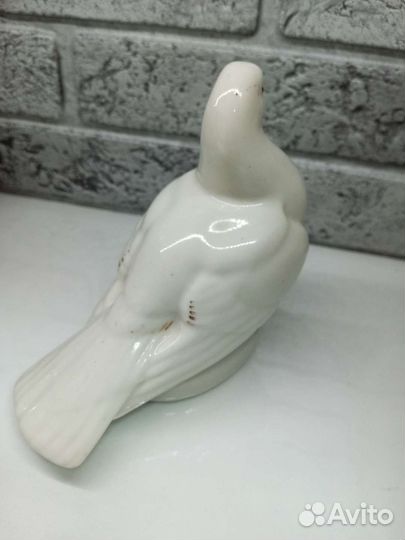 Фарфоровая статуэтка голубь гжель СССР