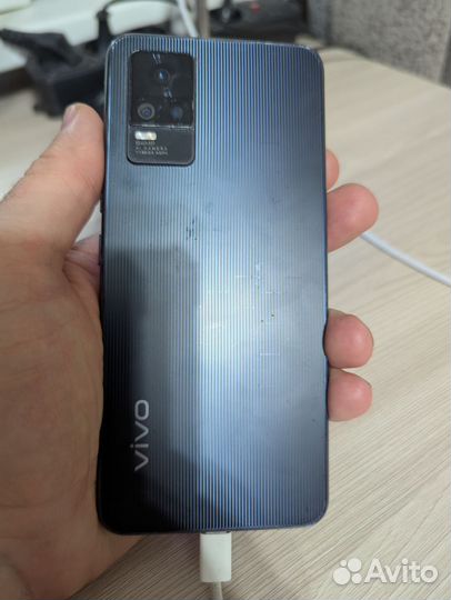 Vivo V21e, 8/128 ГБ