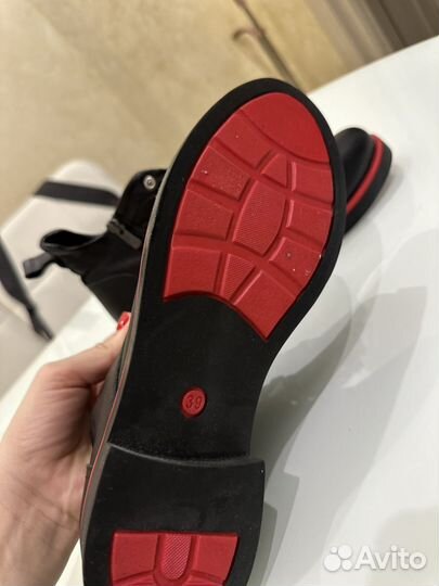 Ботинки женские демисезонные 39 размер