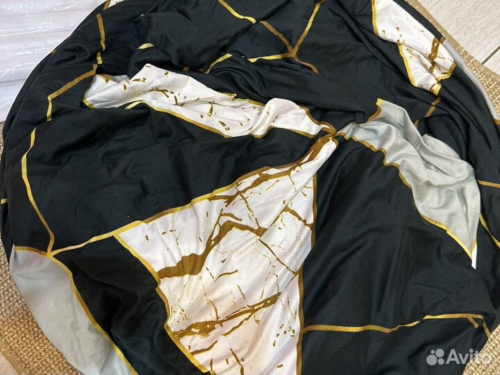 Универсальный чехол на диван