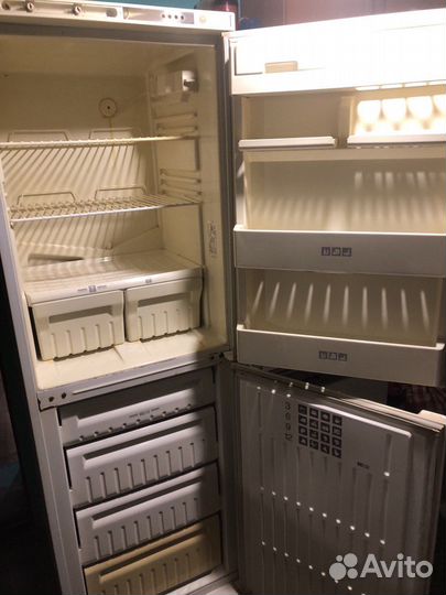 Холодильник Stinol 103L