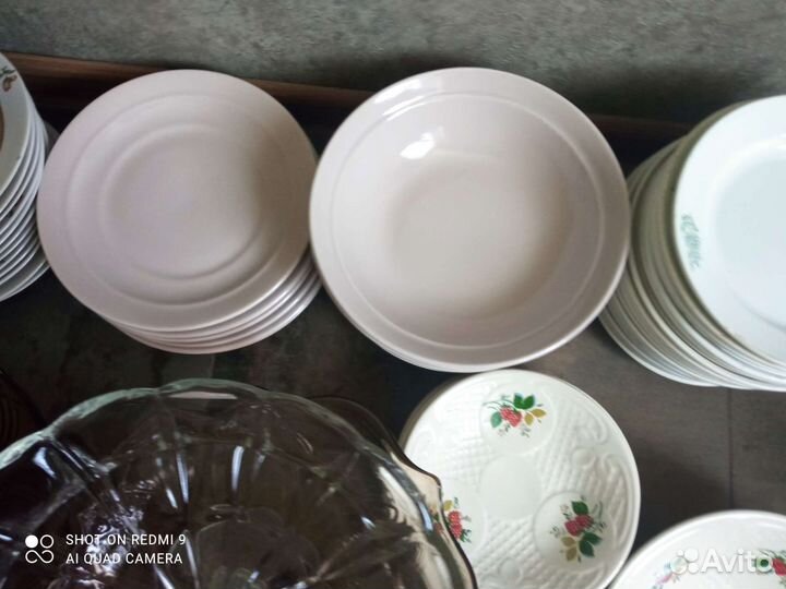 Сервиз столовый и разная посуда
