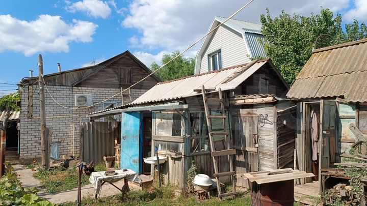 Дом 33 м² на участке 4 сот.