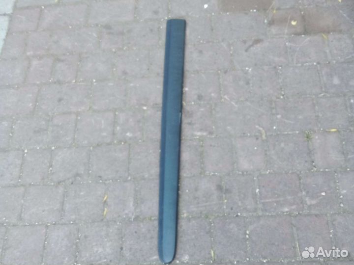 Молдинг передней левой двери вито 639