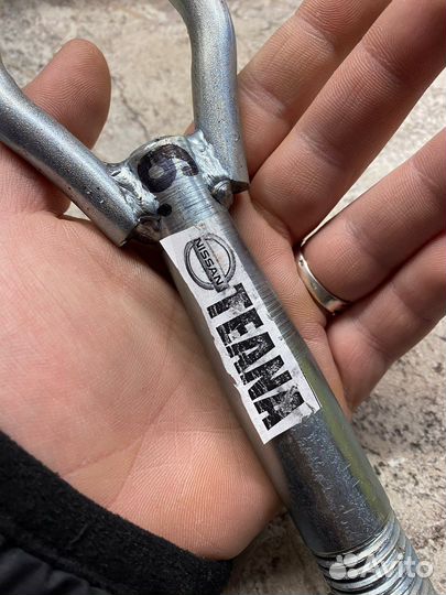 Буксировочный крюк