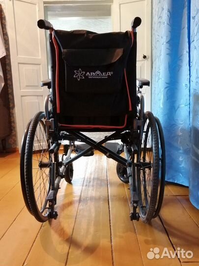 Кресло-коляска для инвалидов