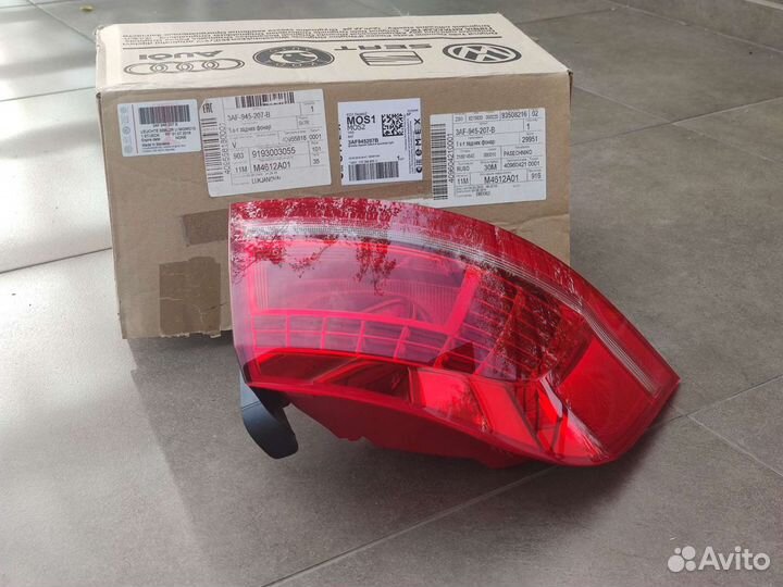 Фонарь Passat B7 - новый оригинальный, наружный, л