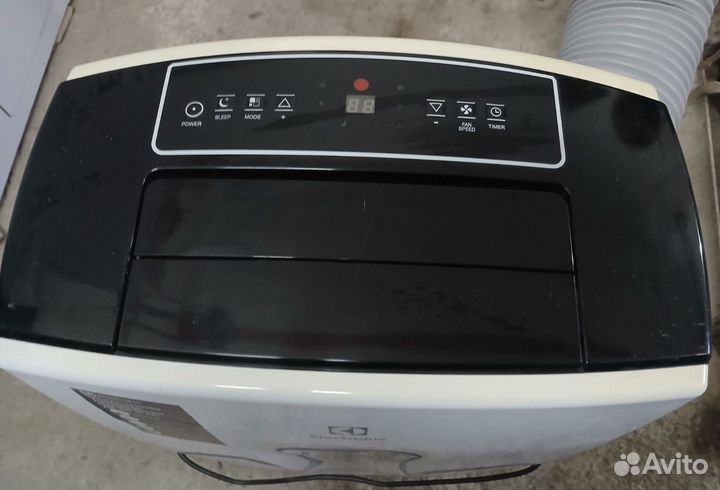 Напольный кондиционер Electrolux