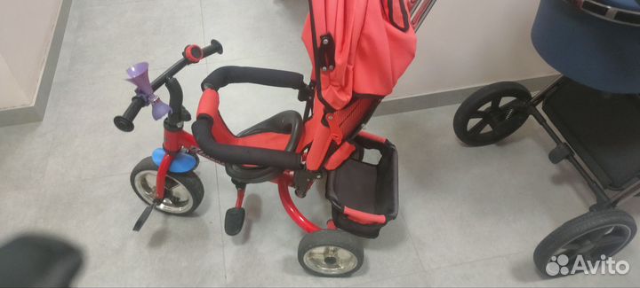 Детский велосипед трехколесный с ручкой