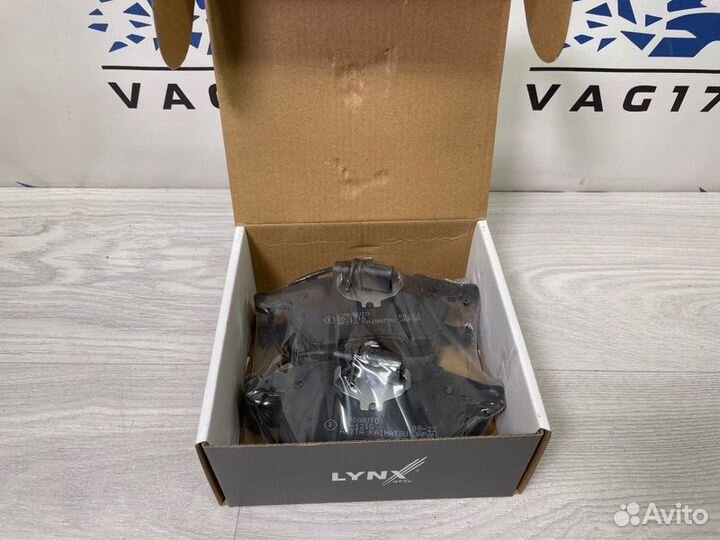 Тормозные колодки переднее Audi A6 C6