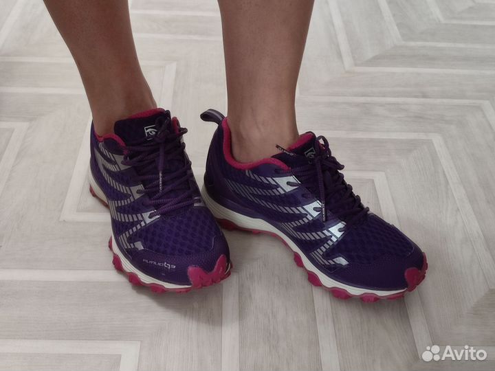 Кроссовки женские Toread