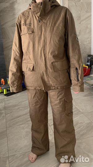 Сноубордический костюм мужской