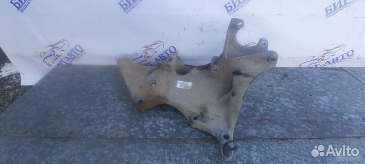 Кронштейн генератора Renault Duster f4r