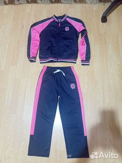 Костюм спортивный