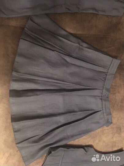 Школьная форма (сарафан, юбка, жилетка)