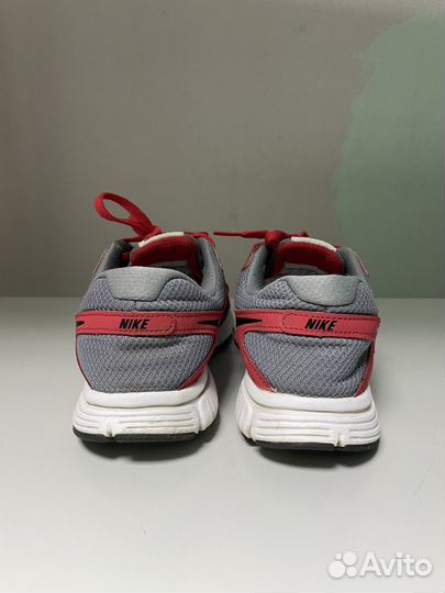 Кроссовки женские Nike Revolution 2, 39 размер