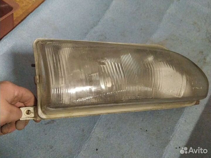 Фара правая Toyota Corolla 1987 - 1992