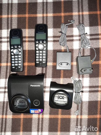 Dect телефон Panasonic KX-TG7205ru
