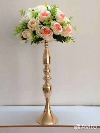 Подставка для цветов с цветами