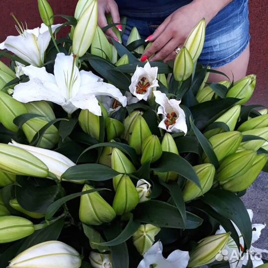 Букеты из лилий