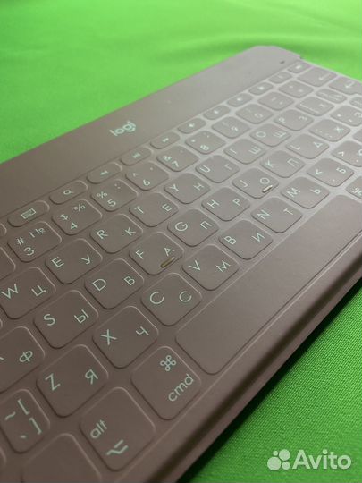 Клавитатура для iPad Logitech Keys To GO pink