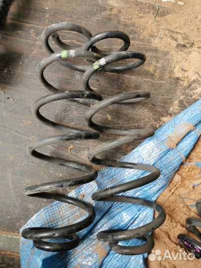 Пружина Audi A4 cdnf 2010