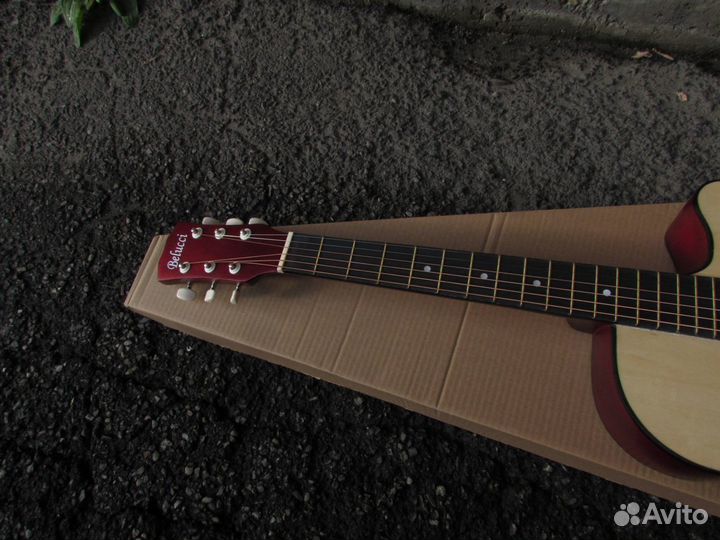 Гитара акустическая