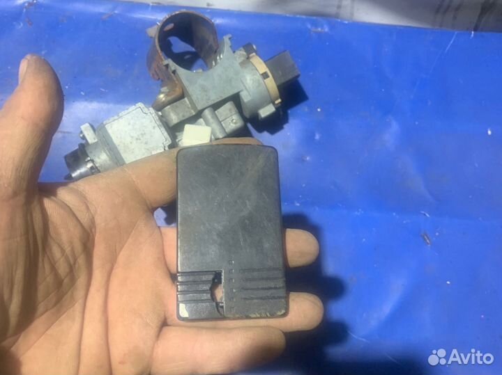 Замок зажигания mazda verisa