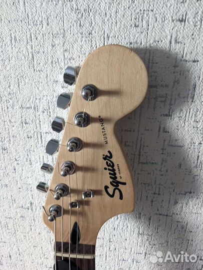 Гитара Squier Bullet Mustang (MOD)