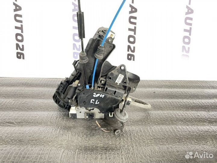 Замок двери передний левый Mercedes-Benz C-Класс