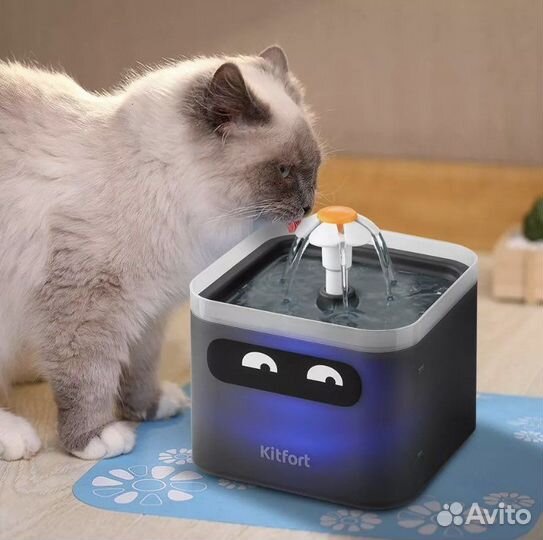 Фонтанчик поилка для кошек и мини-собак
