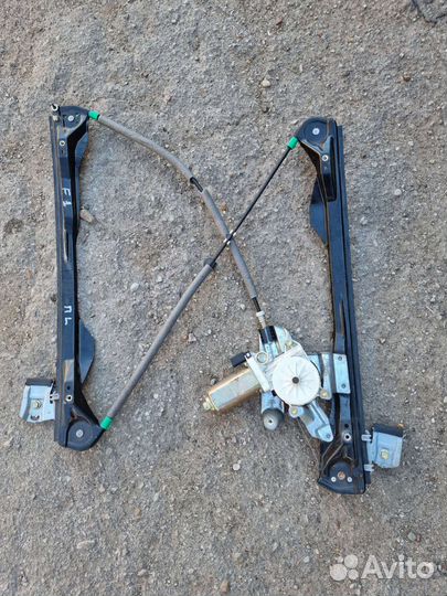 Стеклоподемник передний левый Фокус 1