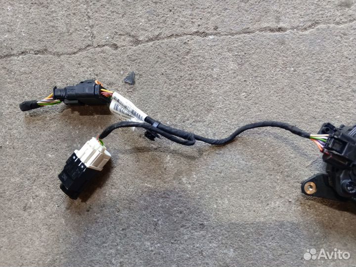 Коса педали газа на Рено Аркана 2021