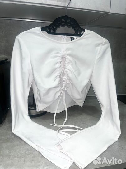Кроп-топ H&M белый (S) в идеальном состоянии