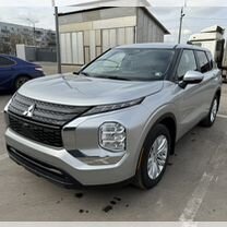 Mitsubishi Outlander 2.5 CVT, 2022, 350 км, с пробегом, цена 3 430 000 руб.