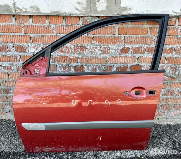 Дверь передняя рено меган 2